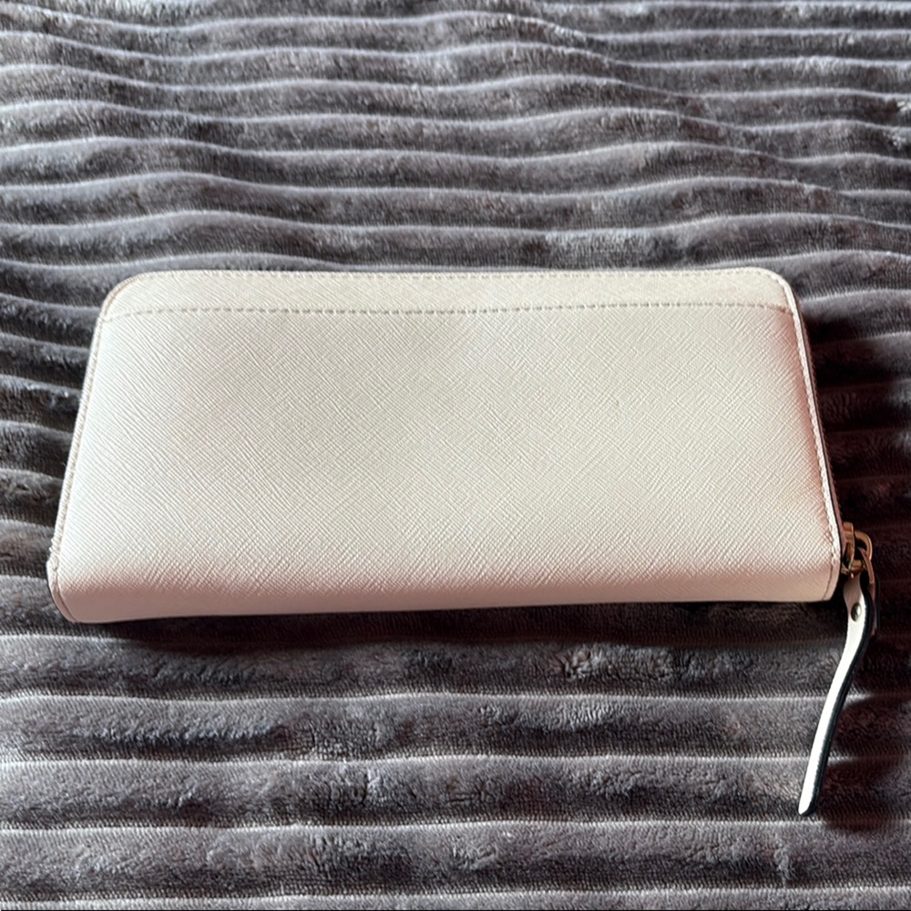 Kate Spade Cream Wallet - Picture 2 of 3